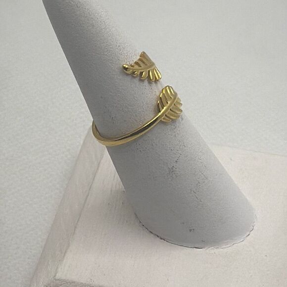 Brand New!! wrap leaf ring - Picture 4 of 5